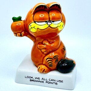 Enesco Garfield Cat Vintage Ceramic Figurine 3.5" Orange & Black On White Base